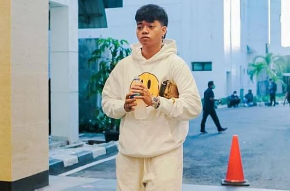 Reza Arap 'Disawer' Doni Salmanan Rp 1 Miliar, Minola Sebayang: Kok Gak Curiga?