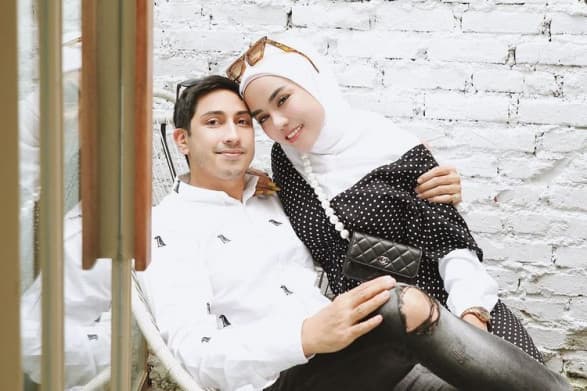 Medina Zein Blak-blakan Masalah Rumah Tangga, Sudah Cerai dari Lukman Azhari?