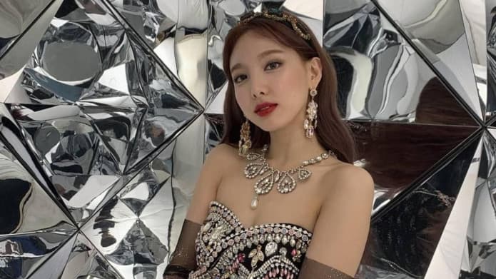 Nayeon Dikabarkan Siap Jadi Member TWICE Pertama yang Rilis Album Solo