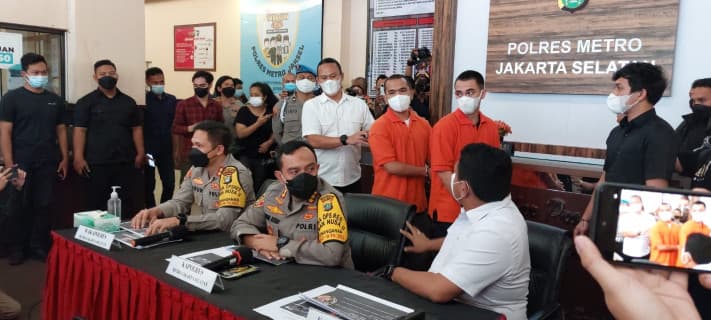 Resmi Jadi Tersangka Pengeroyokan, Putra Siregar & Rico Valentino Terancam 5 Tahun Penjara