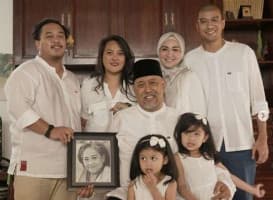 Pilunya Indro Warkop Jatuh Bangun Jalani Lebaran tanpa Istri