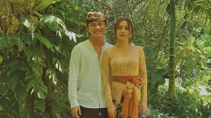 Pamer Foto Pakai Baju Adat Bali, Rizky Febian dan Mahalini Dituding Sudah Tunanga