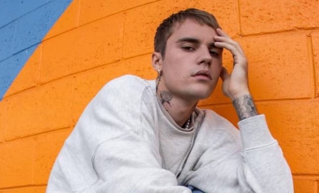 Wajah Justin Bieber Lumpuh Sebelah, Penggemar Panik Konser Akan Dibatalkan