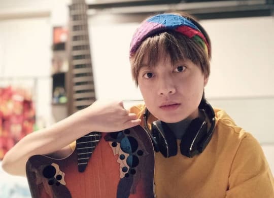 Syok Dicap Penyuka Sesama Jenis, Leony Bantah Tegas