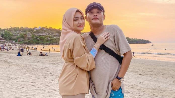 Nathalie Holscher Beri Respon Kabar Gugat Cerai Sule