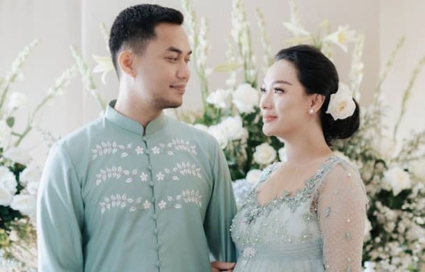 Suami Dituduh Punya Anak dari Wanita Lain, Zaskia Gotik Tulis Pesan Manis