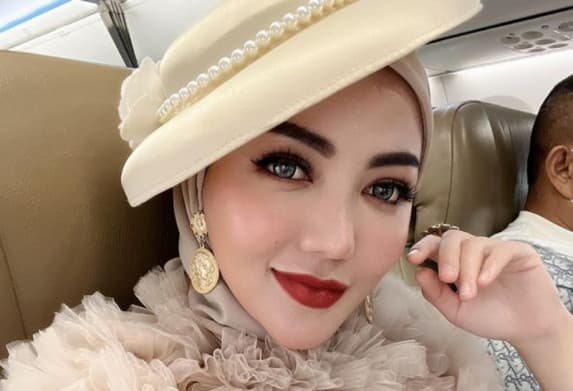 Bella Shofie Ungkap Firasat sebelum Orang Tua Kecelakaan sampai Mobilnya Ringsek