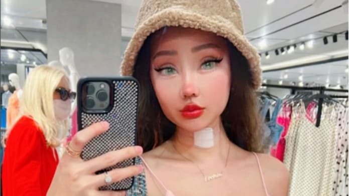 Dituding Bohong soal Oplas di Korea Selatan, Lucinta Luna Kepergok Hapus Foto
