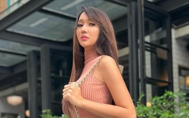 Kencan dengan Oppa Korea, Lucinta Luna Langsung Pamer Foto Ciuman Bibir