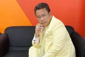 Heboh Video Ibu-ibu Curi Cokelat, Hotman Paris Resmi Bela Pegawai Alfamart!