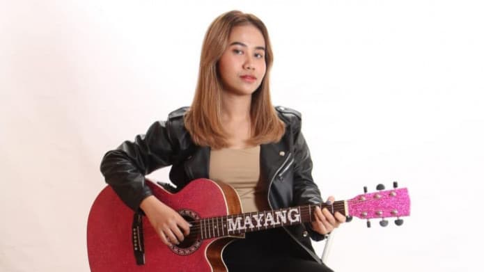 Sempat Dihujat, Mayang Pamerkan Bakat Nyanyi Lagu Rock