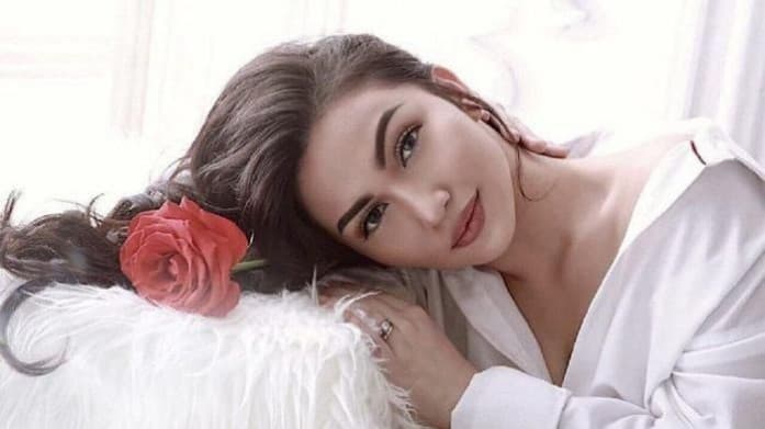 Dipuja karena Fisiknya, Ternyata Ariel Tatum Sempat Hadapi Depresi hingga Ingin Bunuh Diri!