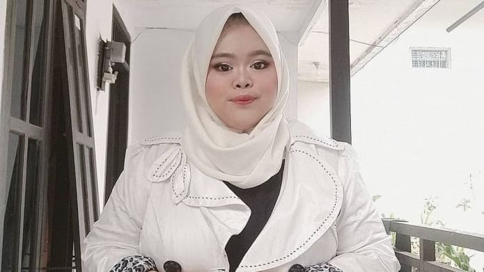 Unggah Foto Hasil USG, Kekeyi Hamil?