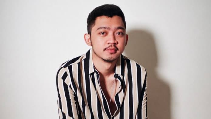 Pamungkas Buka Suara Usai Gosok Ponsel Penggemar ke Alat Vital