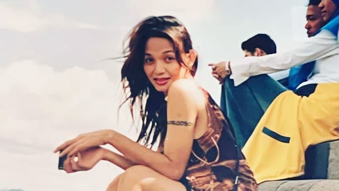 Bunda Corla Pamer Foto Suami, Wajahnya Mirip Artis Indonesia