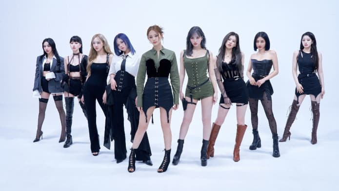 Terungkap Alasan Anggota TWICE Kompak Perpanjang Kontrak