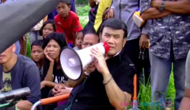 Rhoma Akrabi Pengeras Suara...