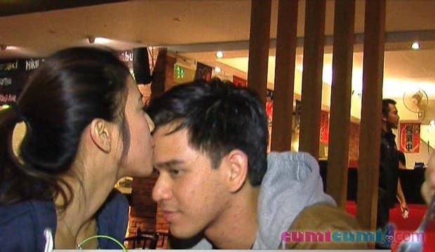 Cium Sayang Buat Azof