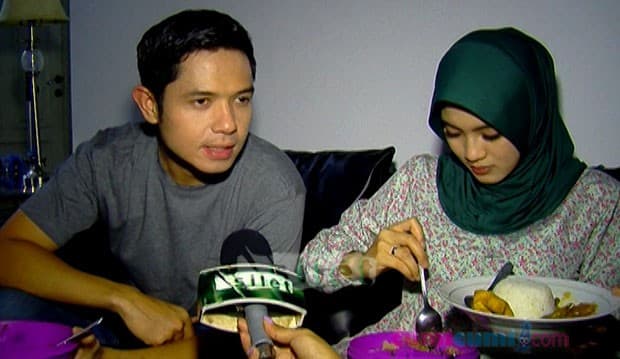 Dude Puji Masakan Alyssa