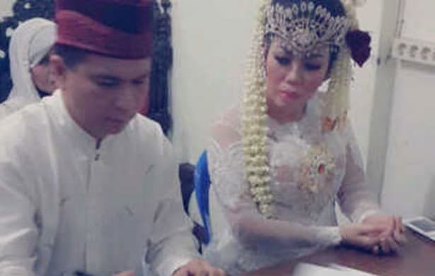 Istri Percaya Krisna Pria Tulen