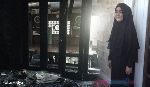 Rumah Terbakar, Umi Pipik Lompat Dari Lantai Dua