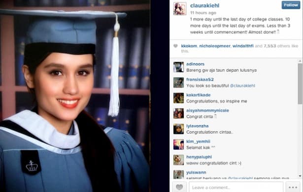 Cinta Laura Segera Wisuda