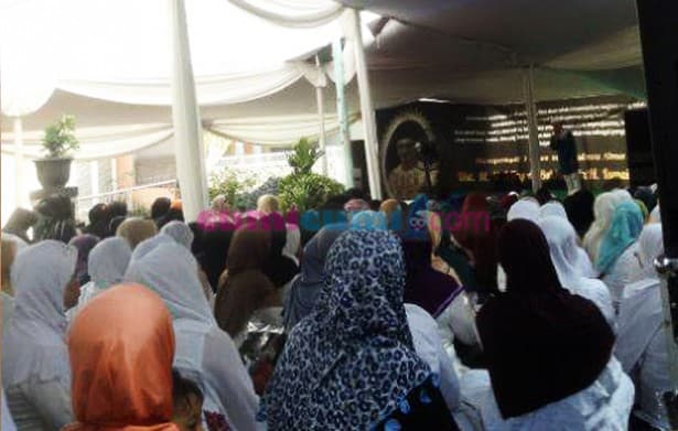 Memperingati Setahun Kepergian Uje