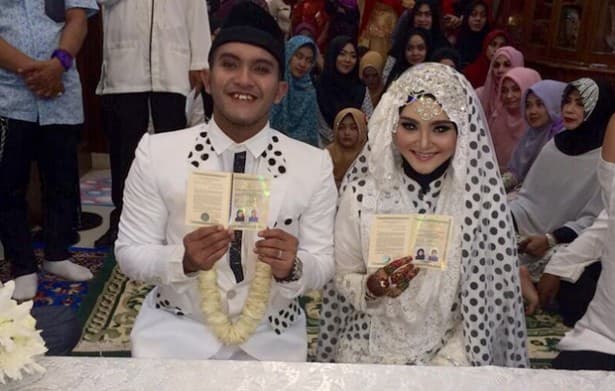 Caisar Resmi Nikahi Indadari