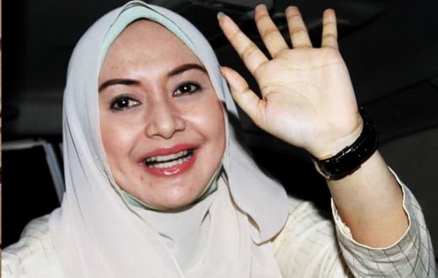 Eddies Adelia Cari Pekerjaan