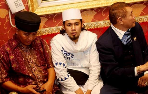 Ustad Guntur Bumi Akui Diperas Pengacara