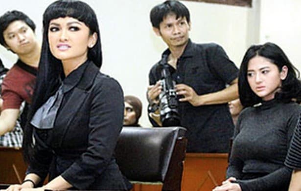 Dewi Perssik Divonis Tiga Bulan Penjara
