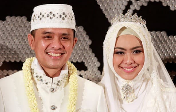 Suami Puji Oki Setiana Dewi Bak Bidadari