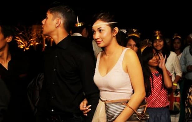 Ariel Tatum dan Al Pacaran?