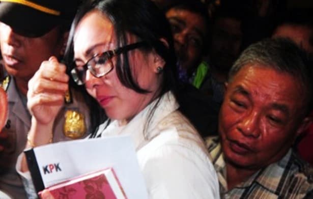 Angie Nangis Ditanya Soal Hukuman 12 Tahun