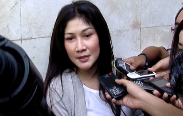 Damai Dengan Flo, Istri Adiguna Bantah Didesak