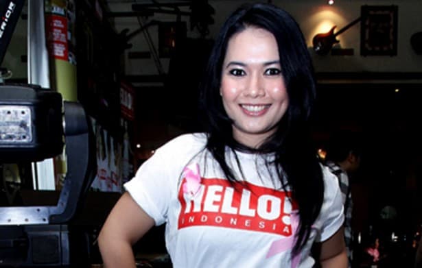Dea Mirella Dipolisikan Mantan Suami