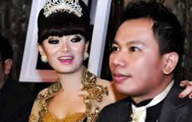 Zaskia Shinta Komentari Gaya Bahasa Mantan Tunangan