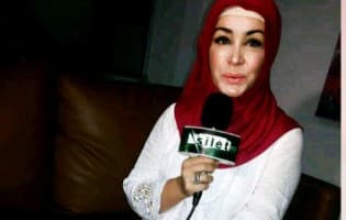 Chintami Atmanegara Kini Berhijab