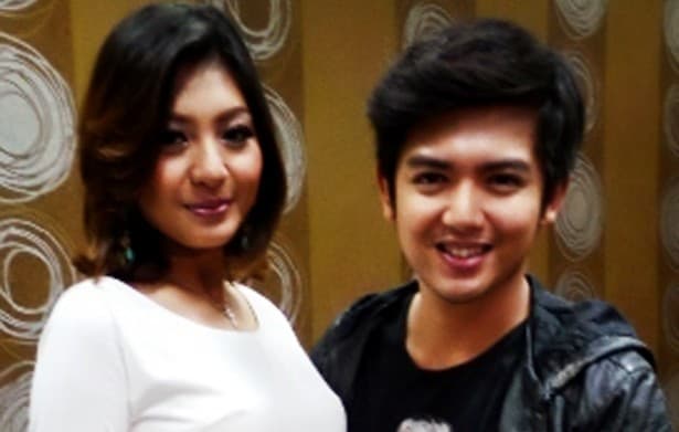 Nicky Tirta Sambut Kelahiran Anak