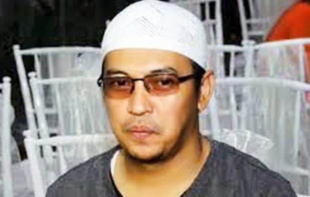 Kepala Almarhum Uje Terbentur Trotoar