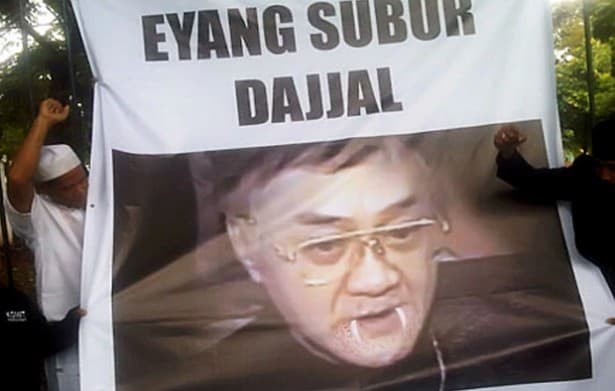 Eyang Subur Didemo Ormas