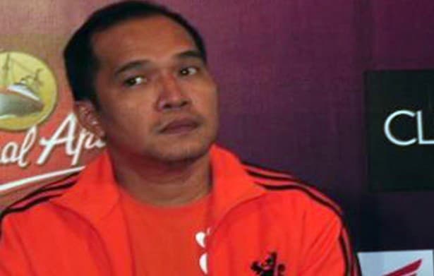 Ricky Jo Dimakamkan di Samping Makam Ayah
