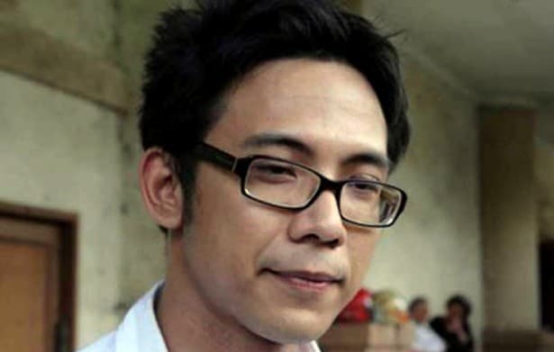 David 'Noah' Ganti Rokok Dengan Permen