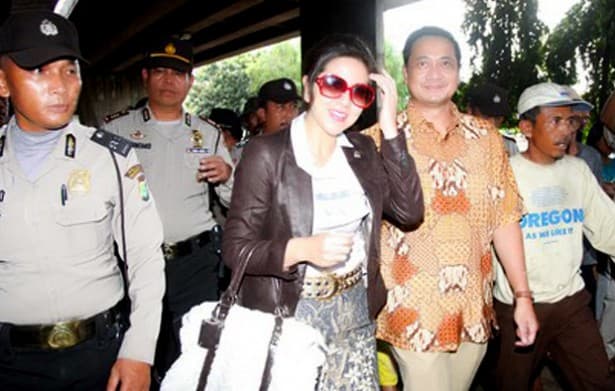 Suami Kaget Digugat Cerai Vena Melinda