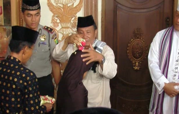 Anak Nassar-Muzdalifah Disawer Bunga