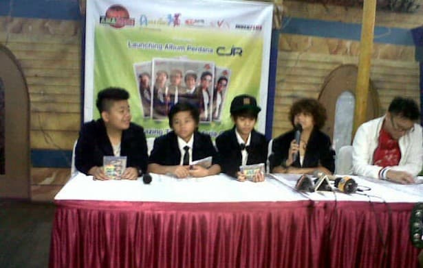 Coboy Junior Rilis Debut Album