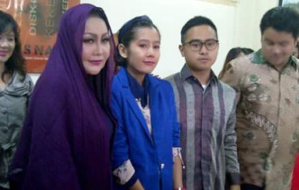 Ardina Rasti Dikawal Ketat