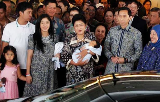 Airlangga Satriadhi Yudhoyono Pulang ke Istana Cikeas