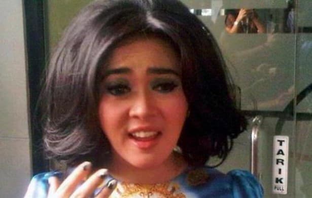 Syahrini Menangkan Kasus Melawan Blue Eyes