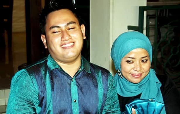 Ciuman Romantis Ala Nassar dan Mudzalifah